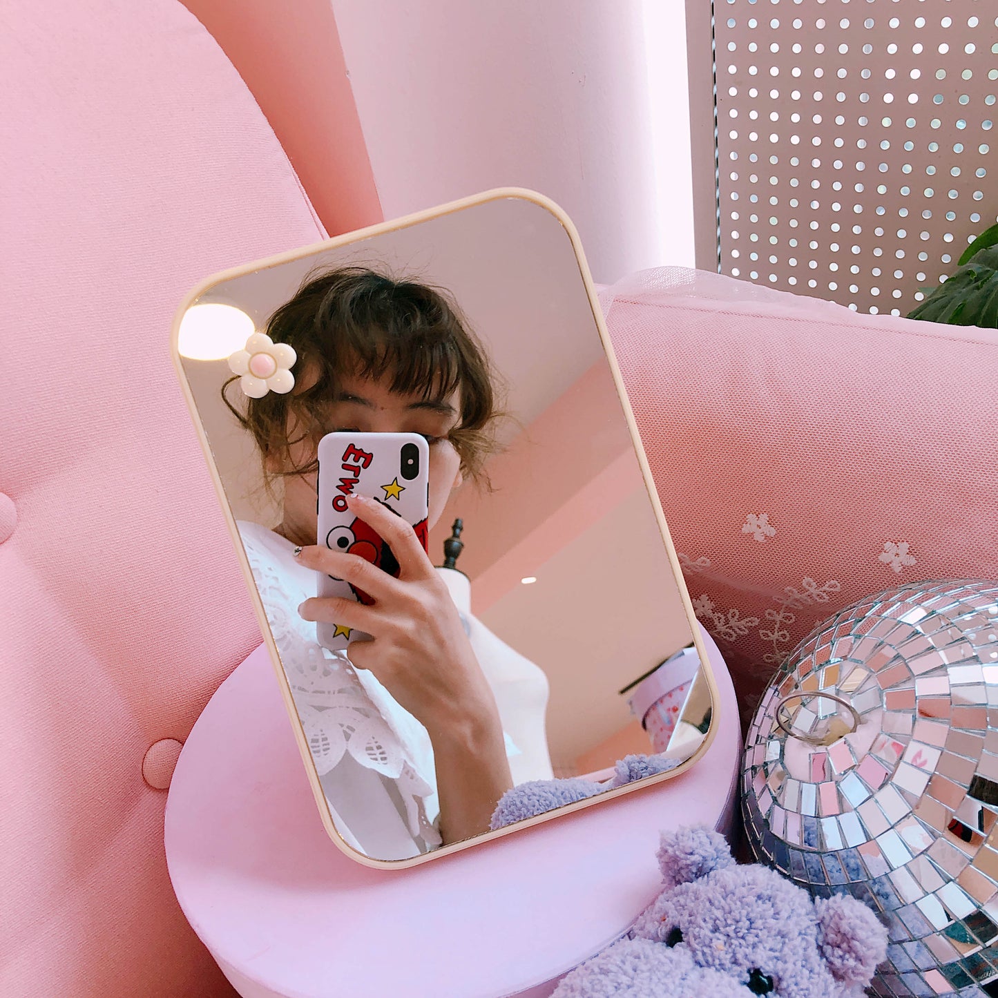 Desktop Nordic style makeup mirror