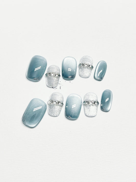 Original Creative White High Sense Fake Nails