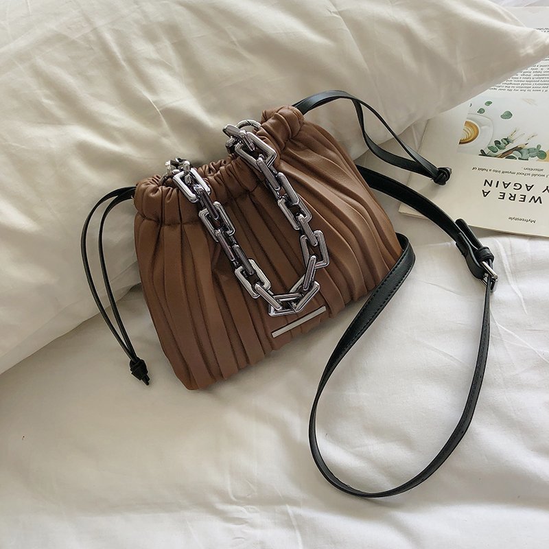 Designer Women Bags Drawstring Bucket Bag with Thick Chain Crossbody Bag
