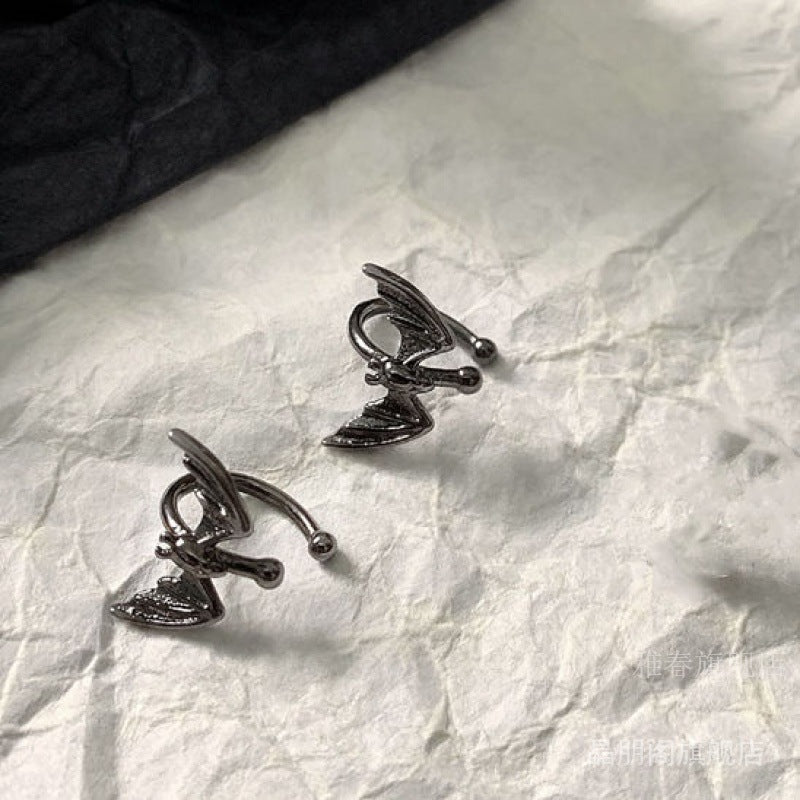 Bat Ear Clip Non-pierced Earrings For Women Cool Personalized Cold Style Punk Handsome Hip Hop Ear Clip Painless Ear Studs