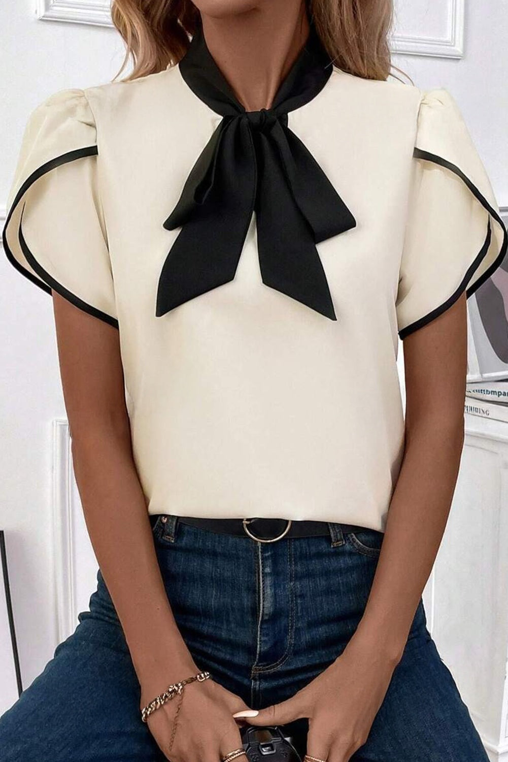 White Bow Knot Neckline Contrast Stripe Short Sleeve Blouse