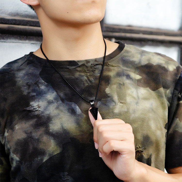 Spear necklace