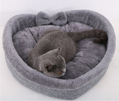 Soft Plush Heart Shaped Cat Bed With Pillow