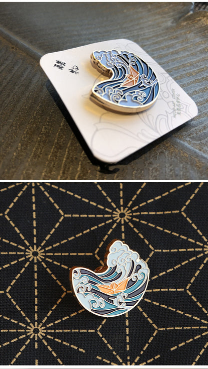 Ride the Wind And Waves Brooch Delicate Blue Metal Brooch Creative Decoration Badge Brooch