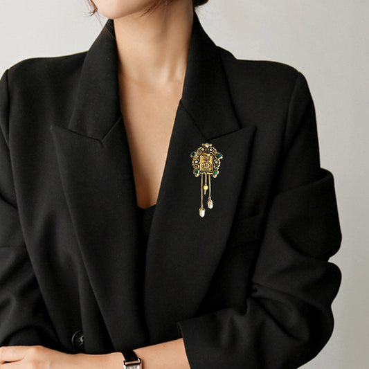 Design Sense Retro Portrait Bird Alarm Clock Brooch Palace Carved Tassel Brooch Long Brooch Female