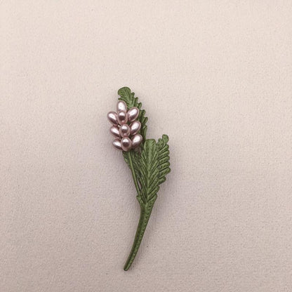 Avocado Green Art Small Fresh Pearl Leaf Brooch