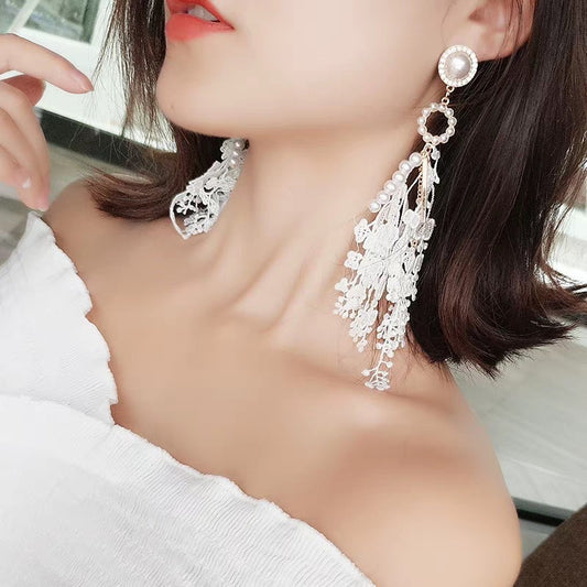 Personality Temperament Ladies Fringed Lace Flower Pearl Long Earrings Earrings Earrings Earrings Women