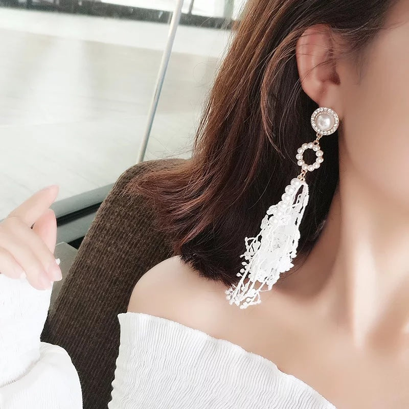 Personality Temperament Ladies Fringed Lace Flower Pearl Long Earrings Earrings Earrings Earrings Women