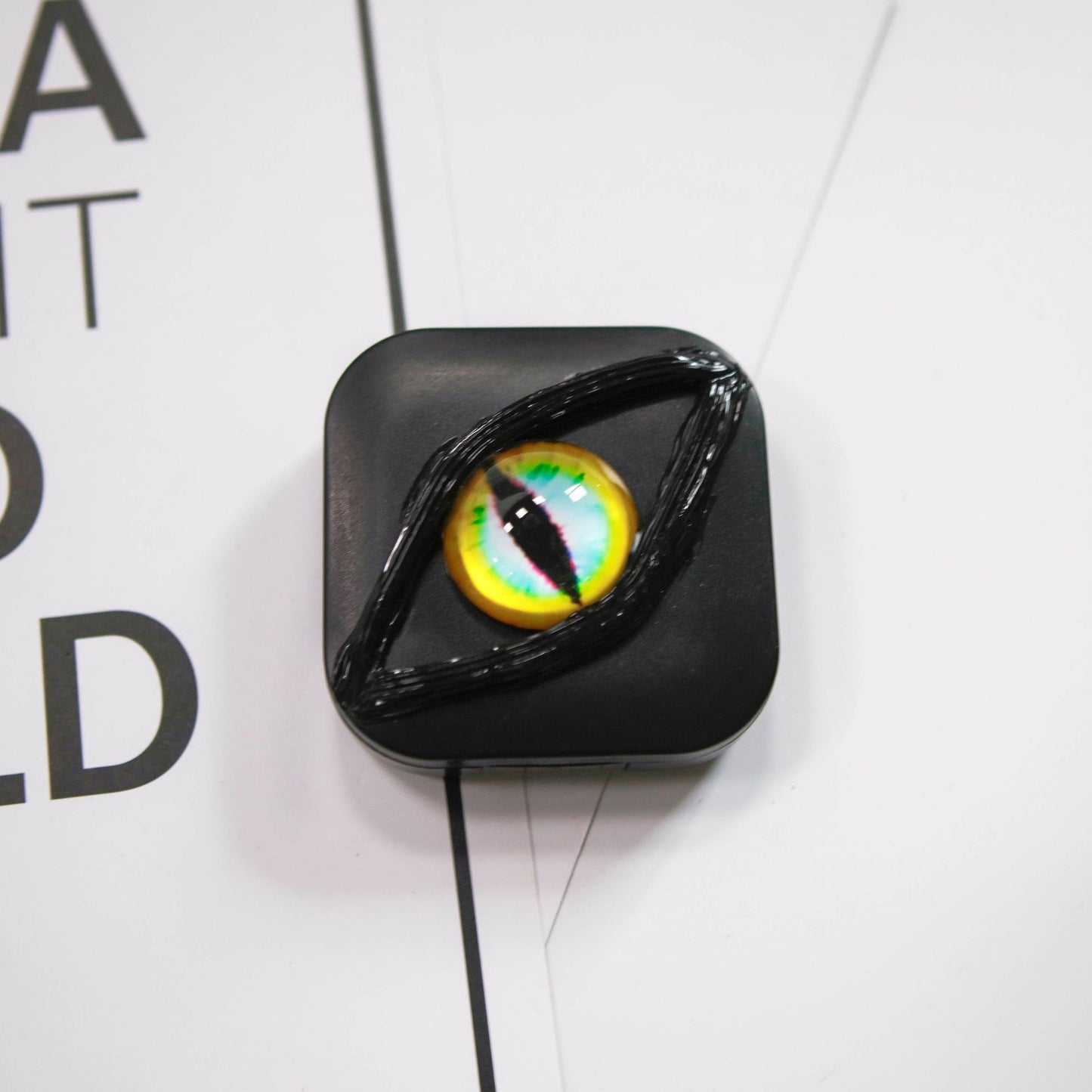 Cream gel contact lens