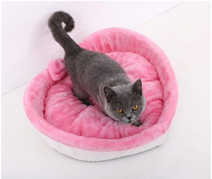 Soft Plush Heart Shaped Cat Bed With Pillow