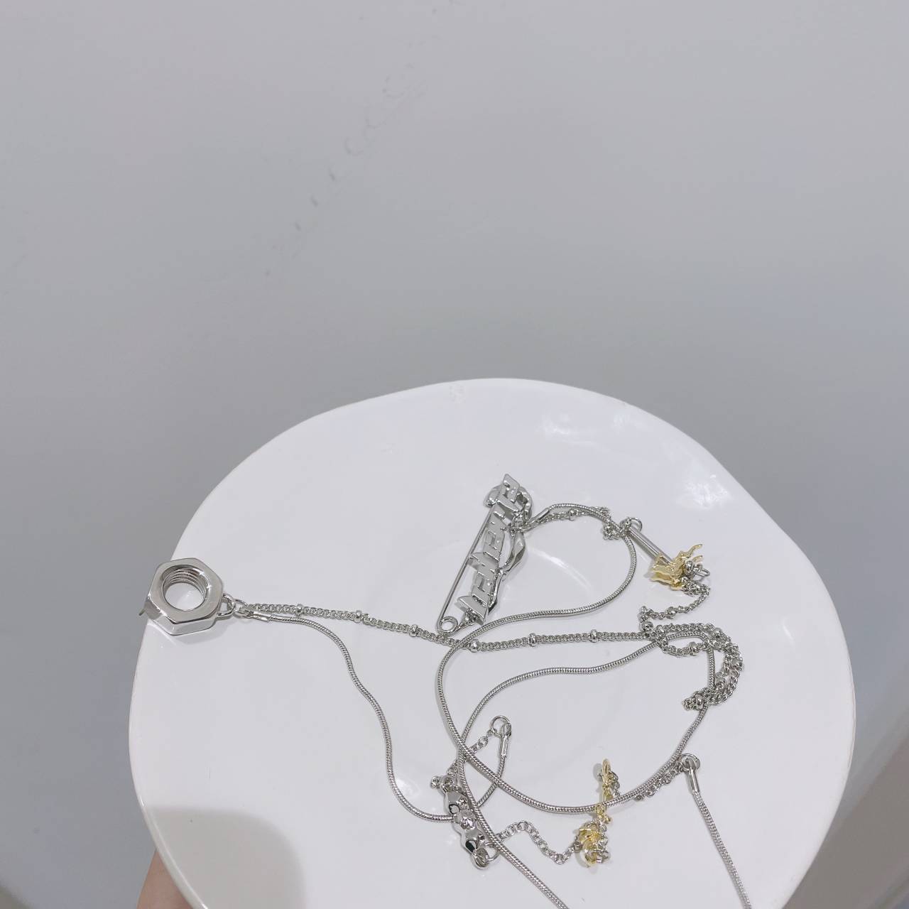 To Be Cool, Recommend A Niche Female Cold Wind Personality All-match Brooch