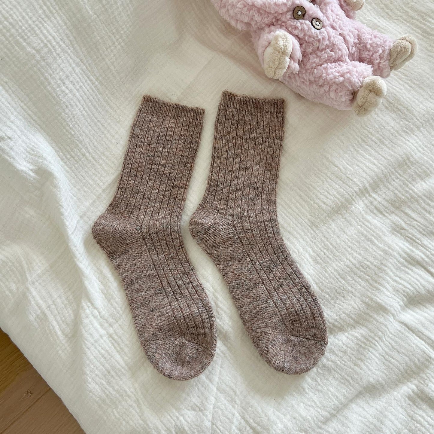 Anti-pilling Wool Socks For Women Autumn And Winter Mid-calf Socks Thickened