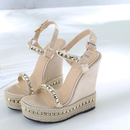 Fashion Temperament Wedge Heel Rivet Women Sandals