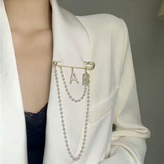 Retro Tassel Pearl Chain Letter Brooch Ins Tide Personality Anti-glare Pin Clothes Accessories