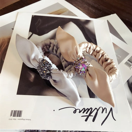 Rhinestone-Encrusted Super Bow Hair Rope
