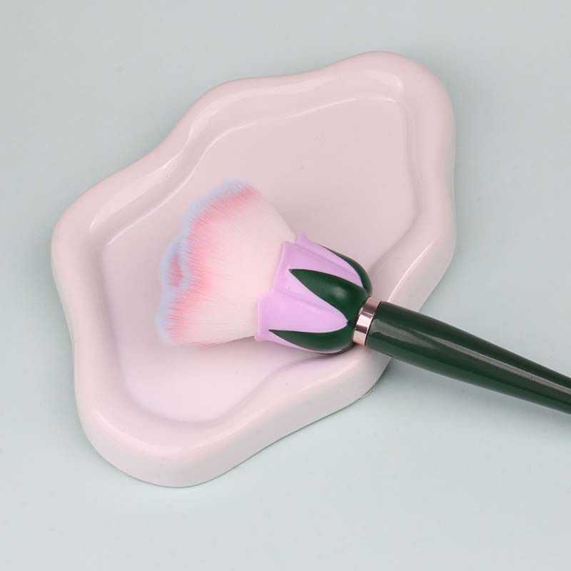 Oversized Single Wood Nail Dust Makeup Brush