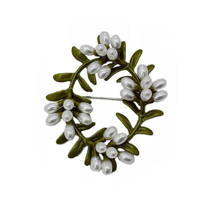 Women's Pearl Green Vintage Pin Brooch