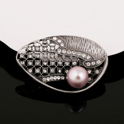 Men's suit brooch