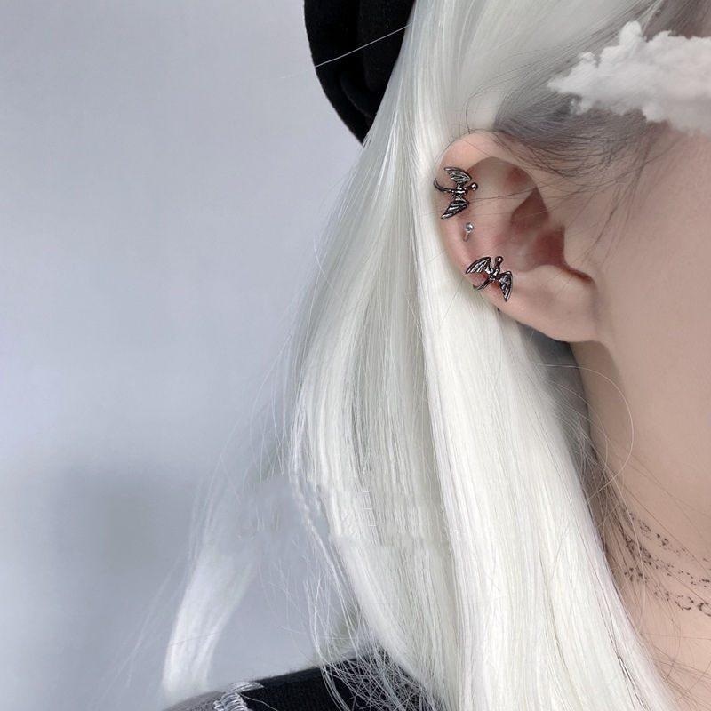 Bat Ear Clip Non-pierced Earrings For Women Cool Personalized Cold Style Punk Handsome Hip Hop Ear Clip Painless Ear Studs