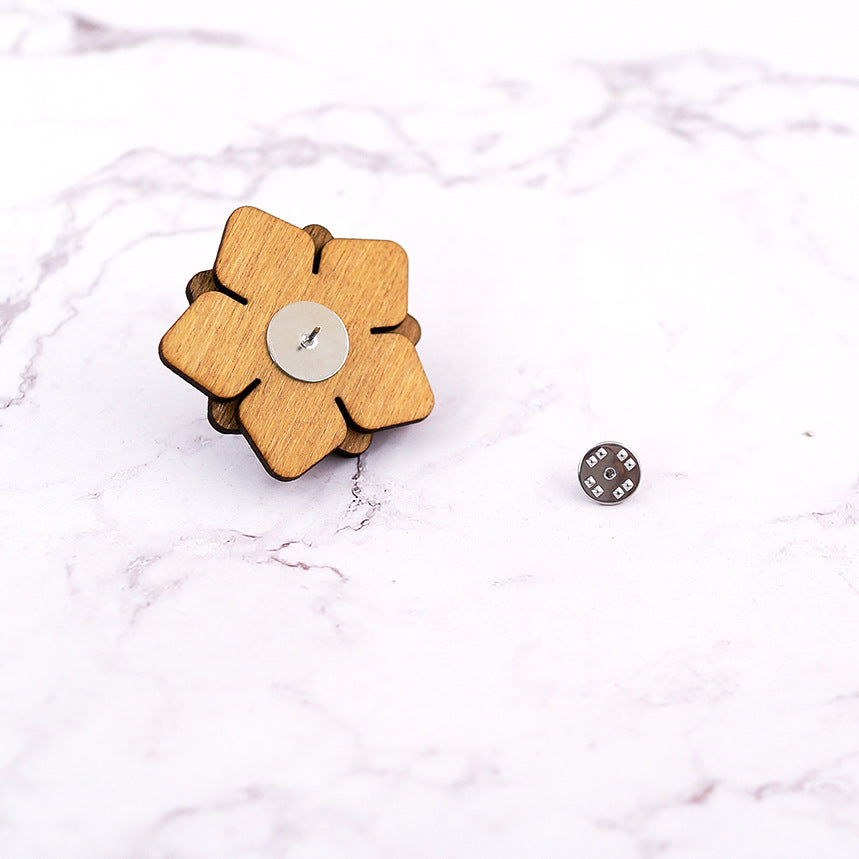 Color-blocking handmade wooden corsage brooch