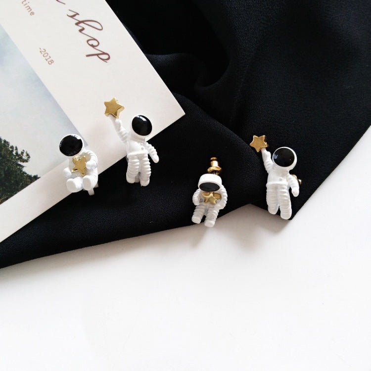 Astronaut Earrings Fashion Five-pointed Star Ear Clip Earrings