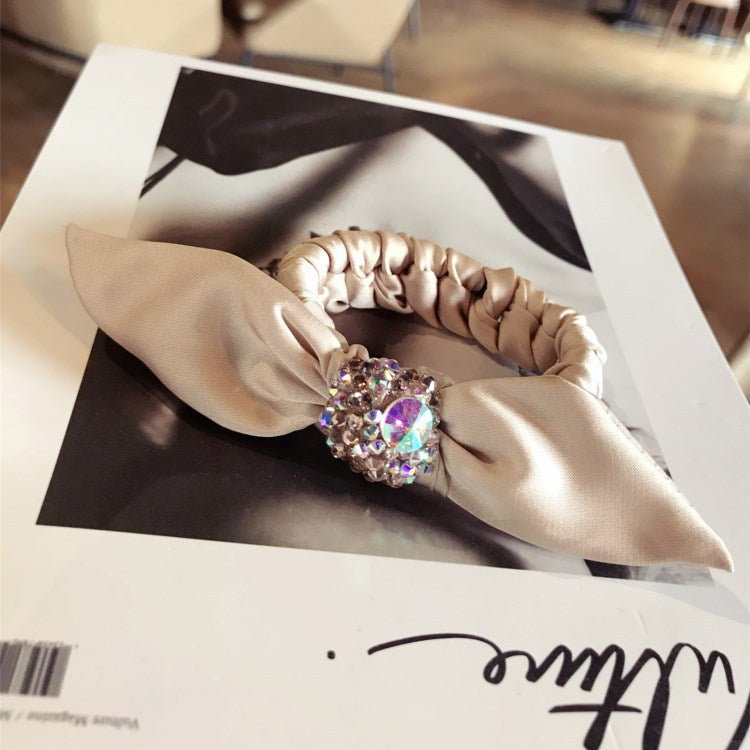 Rhinestone-Encrusted Super Bow Hair Rope