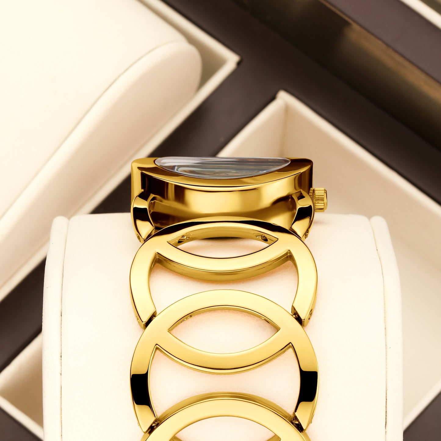 Affordable Luxury Waterproof Quartz Womens Watch