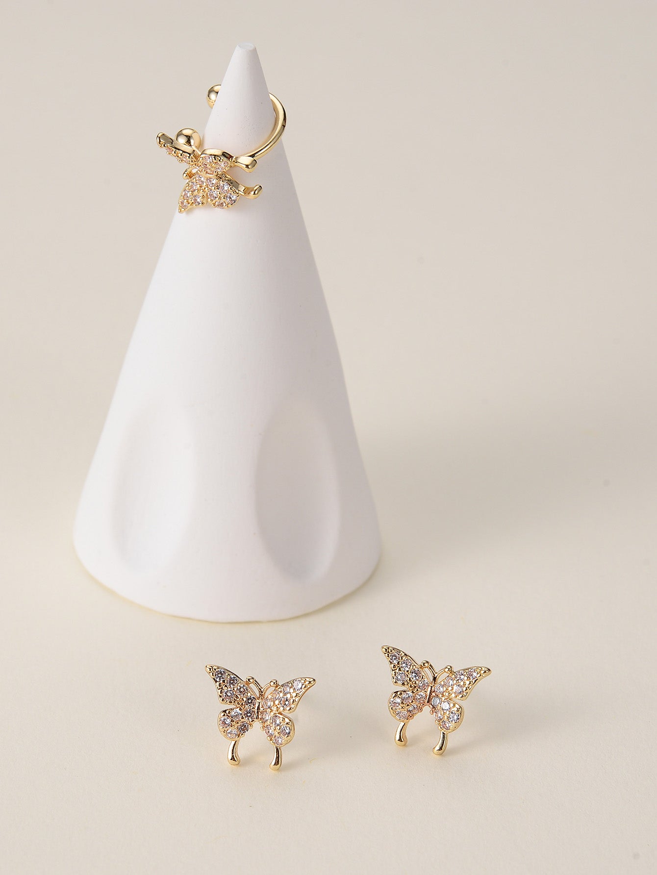 Women's Earrings Have Irregular PersonalityKnot Ear Clip