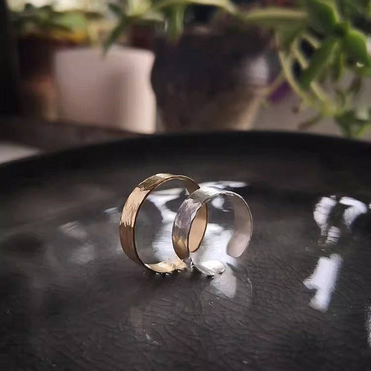Foot Ornaments Women's Exquisite Golden Toe Ring Hand-hammered Texture