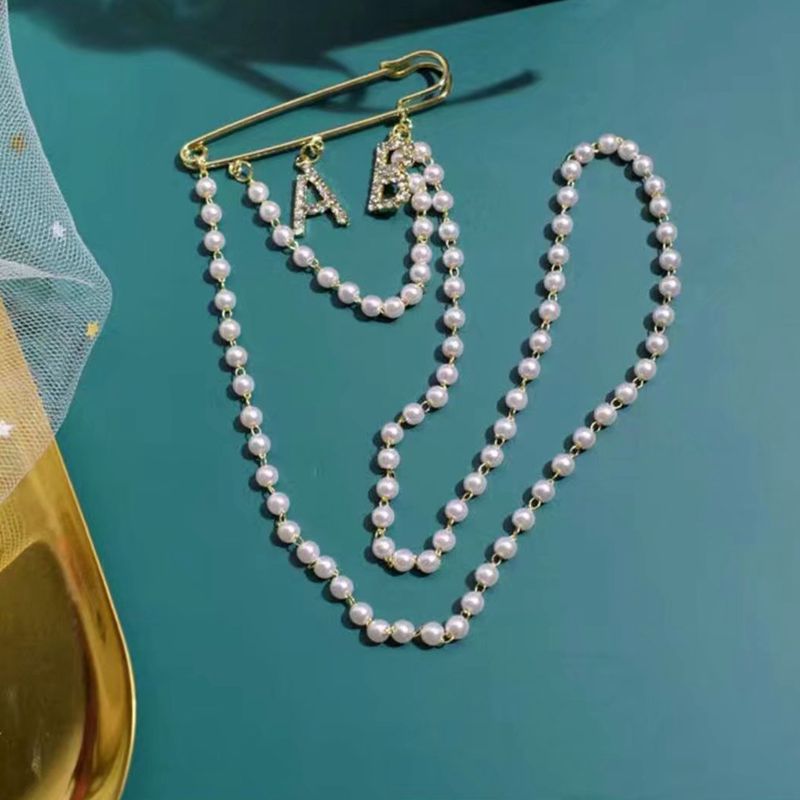Retro Tassel Pearl Chain Letter Brooch Ins Tide Personality Anti-glare Pin Clothes Accessories