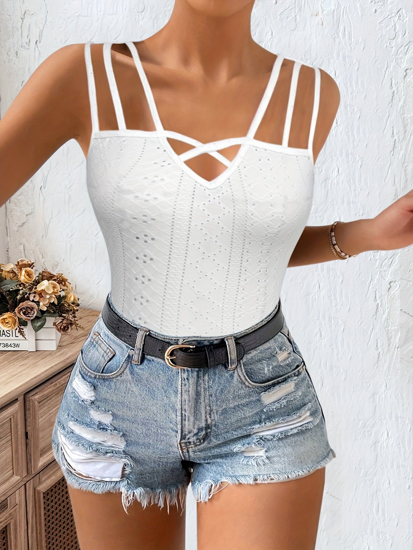 Mesh Embroidery Three-strap Solid-color Camisole Top With Cutout Design