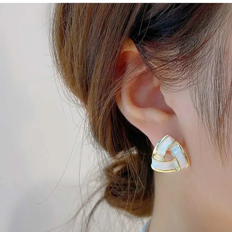 Simple Temperament Earrings Earrings