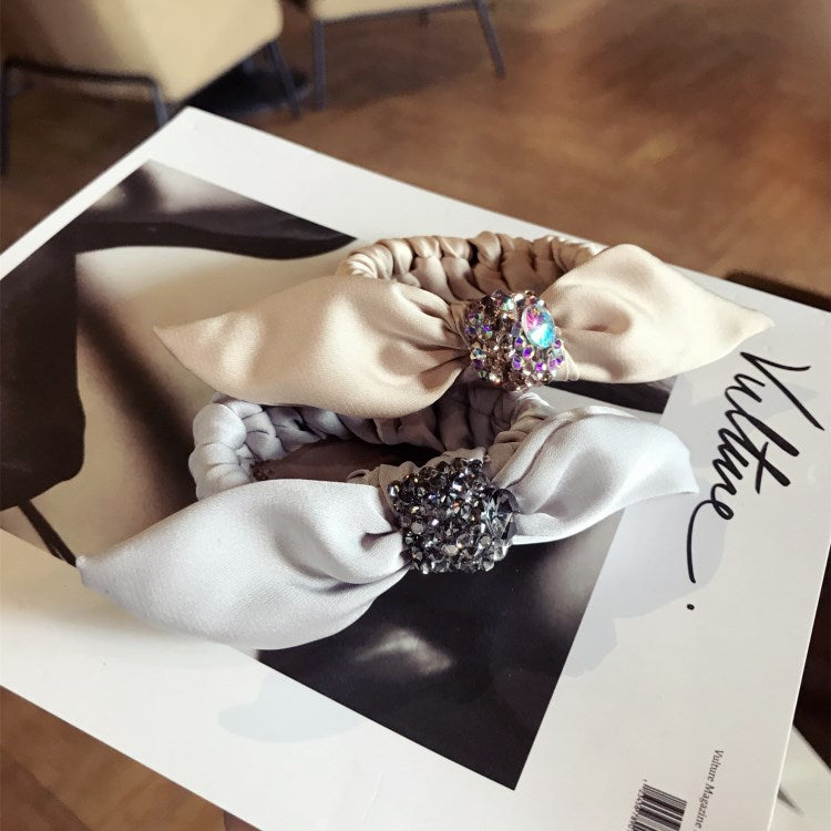 Rhinestone-Encrusted Super Bow Hair Rope